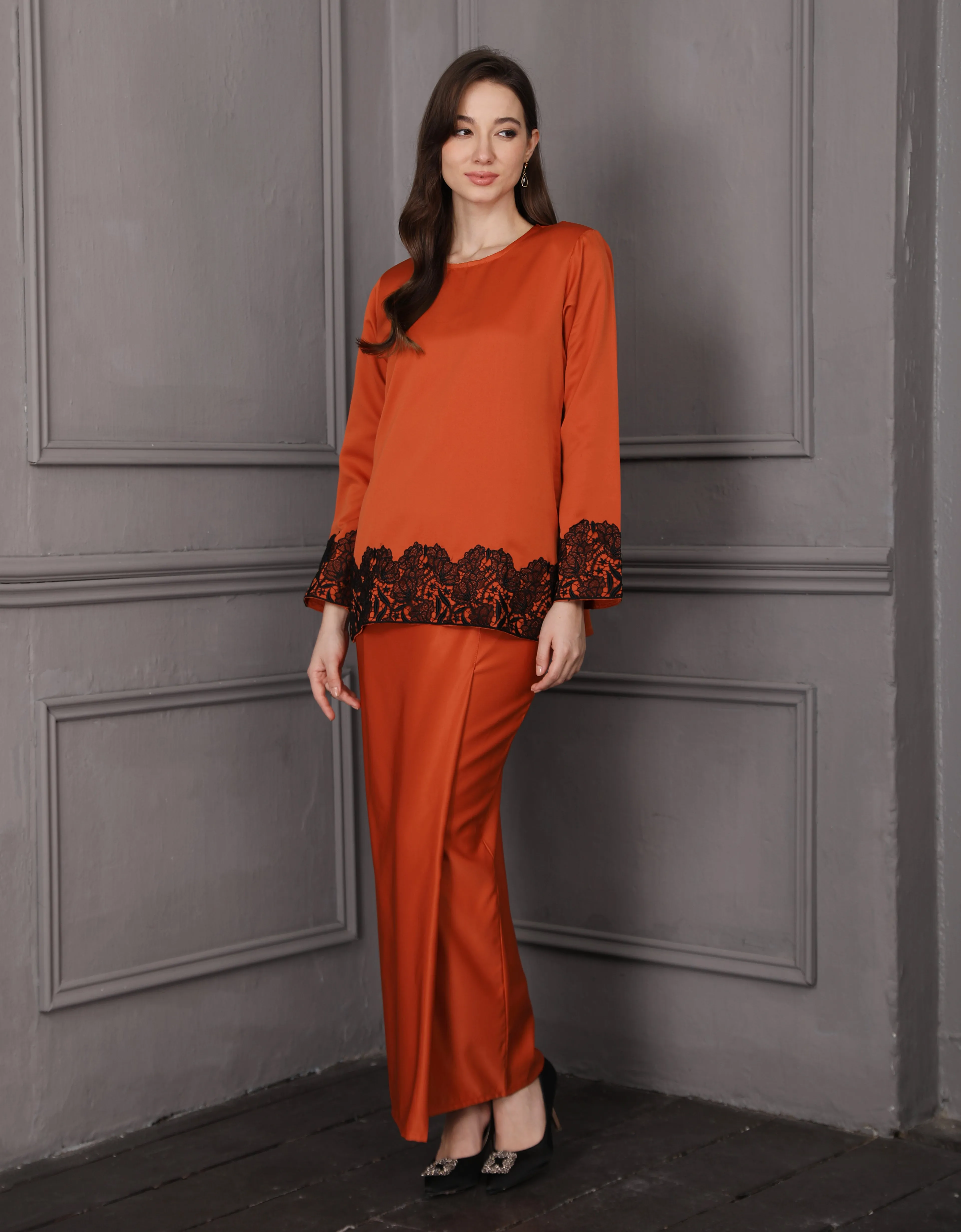 BAJU KURUNG KEDAH JULYA (BURNT ORANGE)