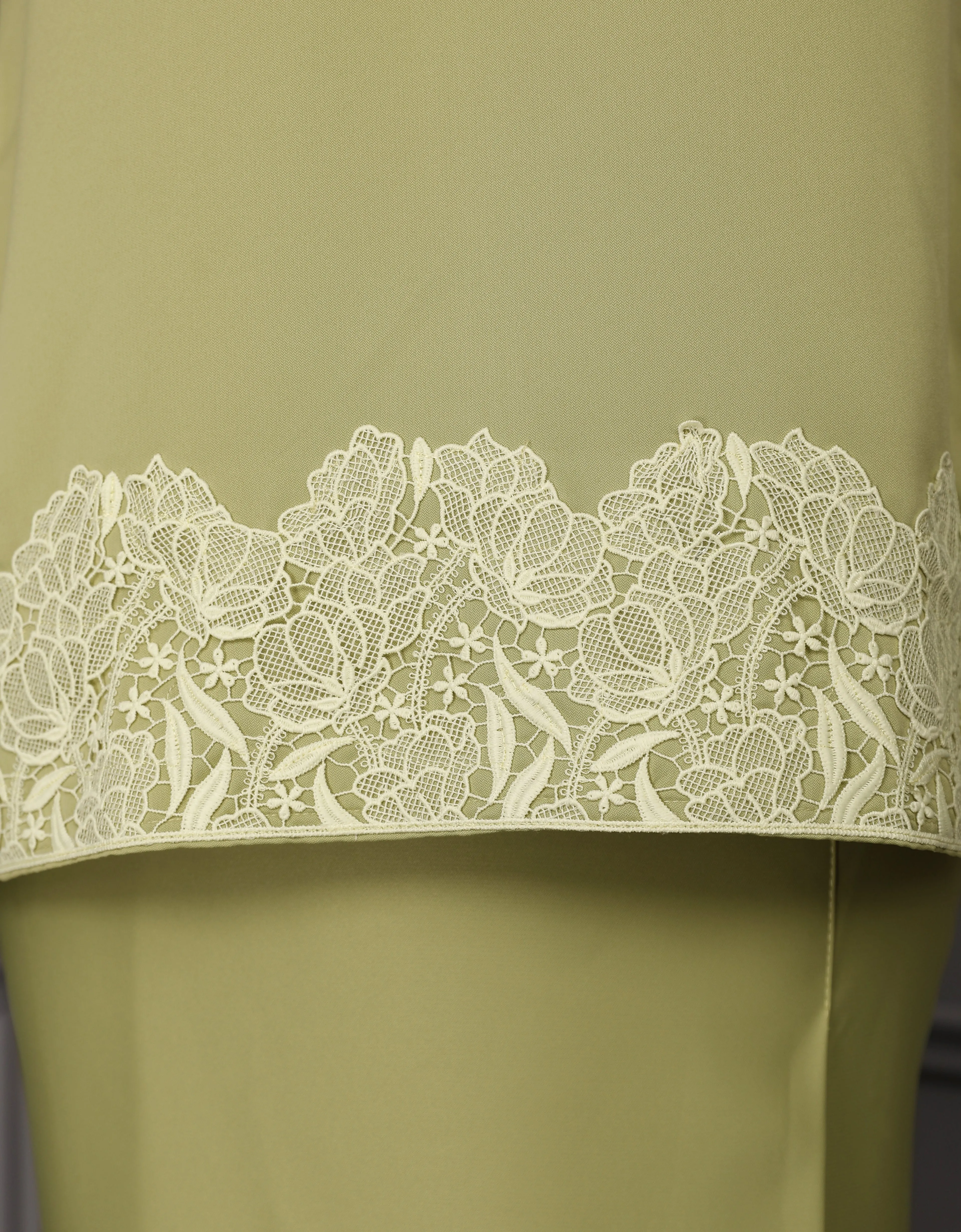 BAJU KURUNG KEDAH JULYA (GREEN TEA)