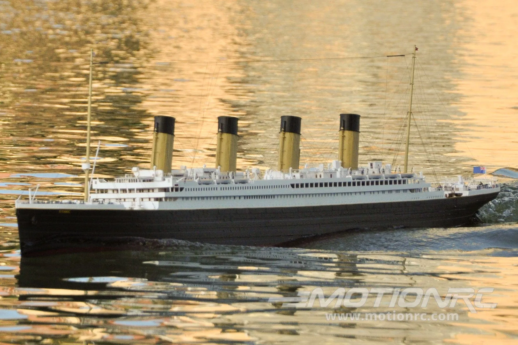 Bancroft RMS Titanic 1/150 Scale 1800mm (70.2") British Liner - RTR