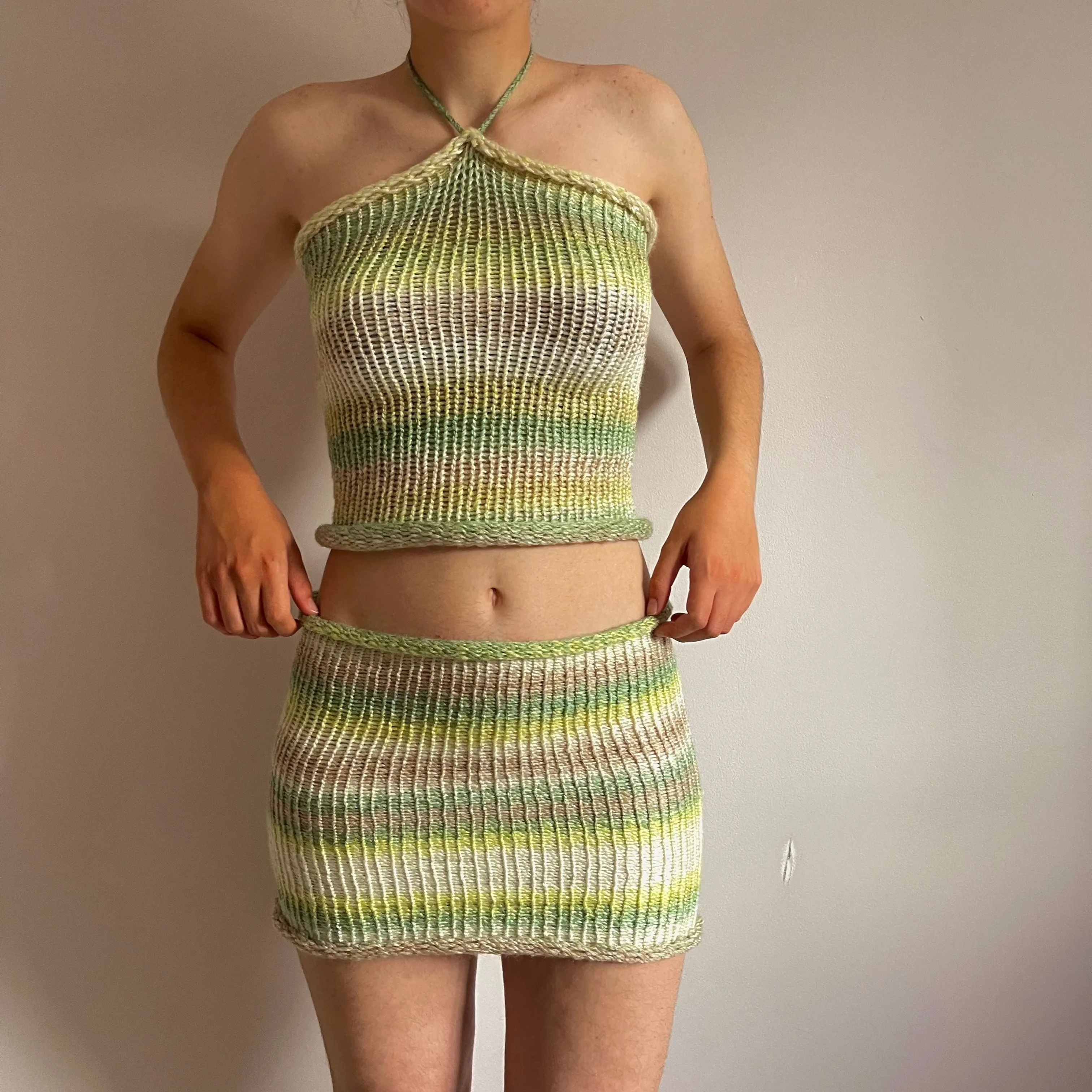 Handmade knitted mini skirt in green, beige and cream