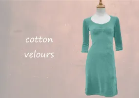 Velours A-lijn jurkje / Velours dress
